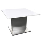 Table d'appoint carrée HomeRoots 22 en marbre blanc et argent et métal - 54,6 cm x 55,9 cm x 54,9 cm