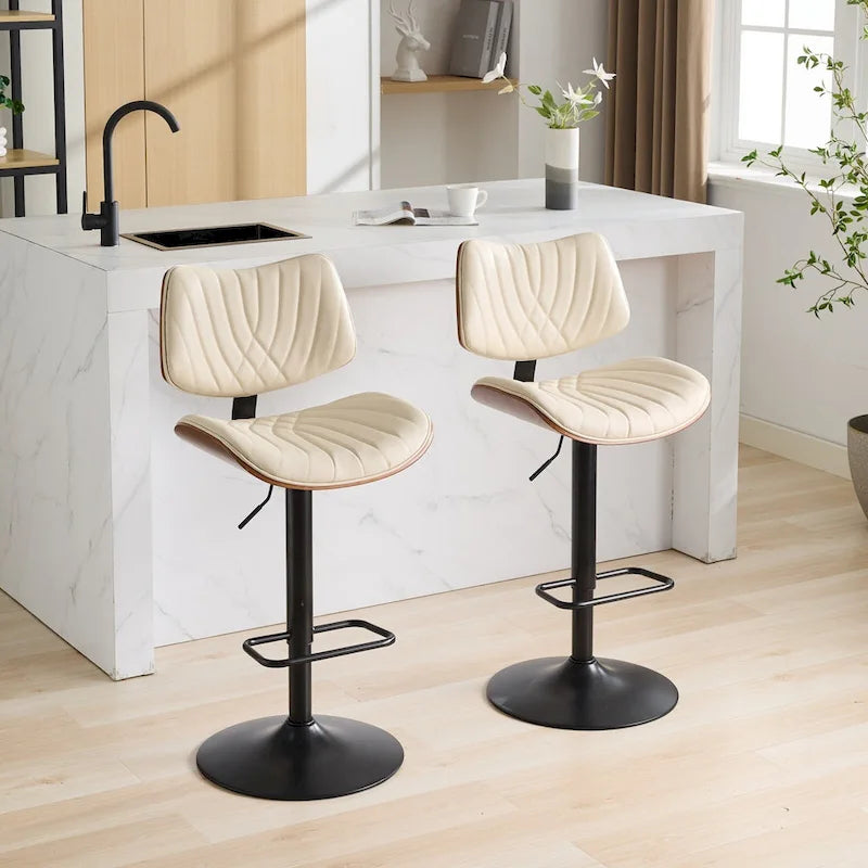 Ensemble moderne de 2 tabourets de bar pivotants avec dossier en cuir, assise rembourrée, base chromée et hauteur réglable, pour îlot de cuisine