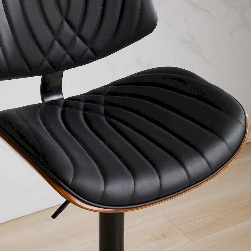 Ensemble moderne de 2 tabourets de bar pivotants avec dossier en cuir, assise rembourrée, base chromée et hauteur réglable, pour îlot de cuisine