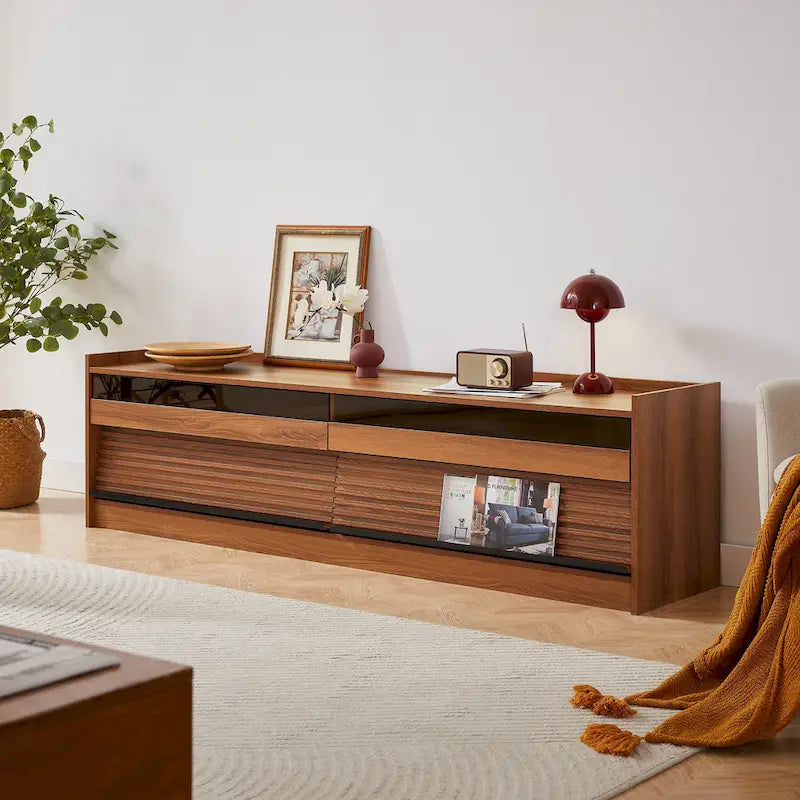 Meuble TV moderne avec tiroirs, ports de chargement intégrés et éclairage LED d'ambiance