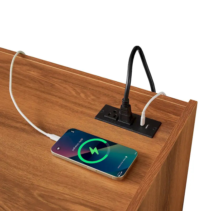 Meuble TV moderne avec tiroirs, ports de chargement intégrés et éclairage LED d'ambiance