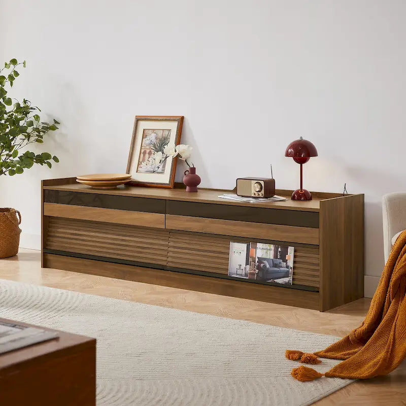 Meuble TV moderne avec tiroirs, ports de chargement intégrés et éclairage LED d'ambiance