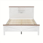 Lit plateforme de style campagnard avec double porte coulissante de style grange et station de recharge