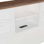 Lit plateforme de style campagnard avec double porte coulissante de style grange et station de recharge