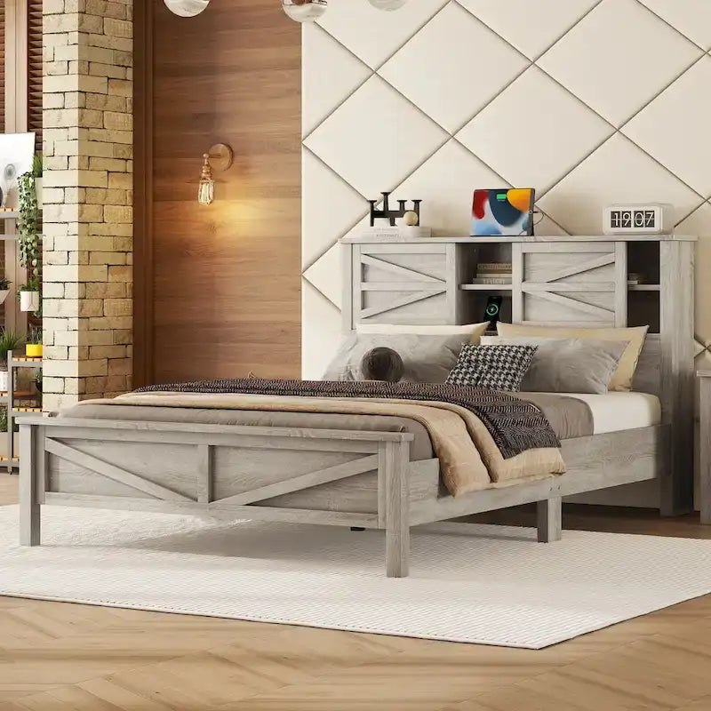 Lit plateforme de style campagnard avec double porte coulissante de style grange et station de recharge