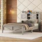 Lit plateforme de style campagnard avec double porte coulissante de style grange et station de recharge