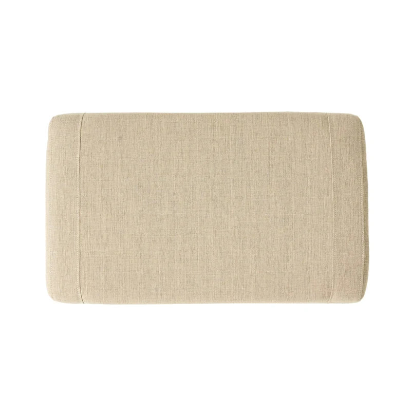 Fauteuil club Elaine en tissu capitonné beige clair avec repose-pieds, par Christopher Knight Home