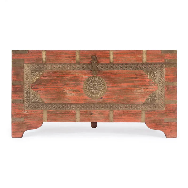 Coffre de rangement Nador avec incrustations en laiton peint à la main et table basse