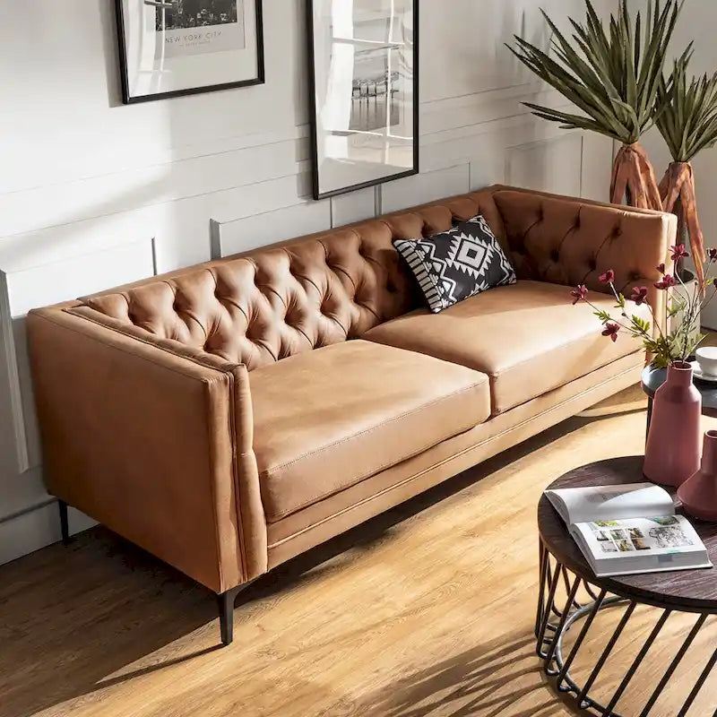 Canapé Calymne 84 Classic à accoudoirs carrés et dossier capitonné par HULALA HOME