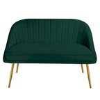 Canapé deux places contemporain capitonné avec pieds en métal doré, idéal pour le salon ou la chambre.