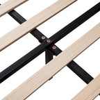 Lit plateforme capitonné avec tête de lit en velours à motif floral