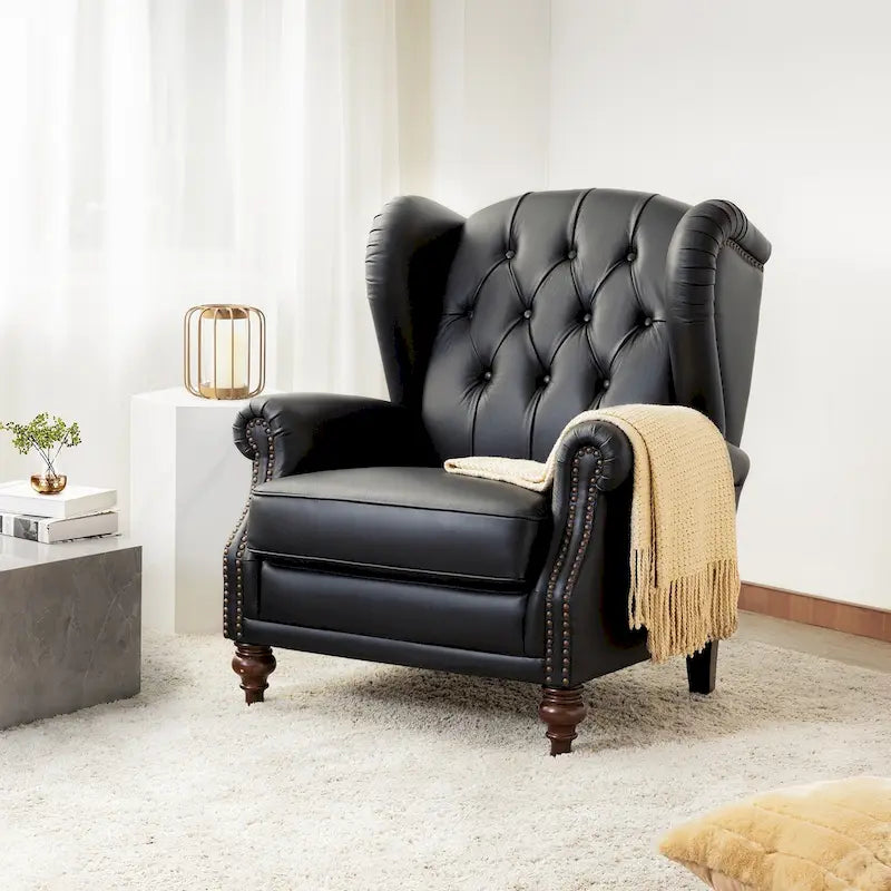 Fauteuil Alex Classic en cuir avec garniture cloutée par HULALA HOME