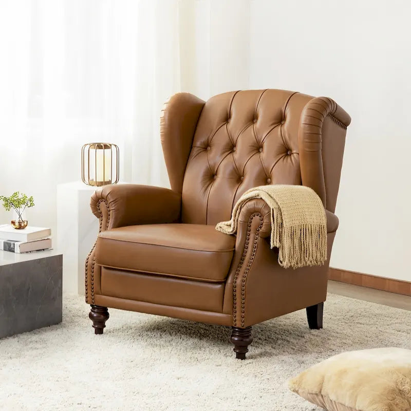 Fauteuil Alex Classic en cuir avec garniture cloutée par HULALA HOME