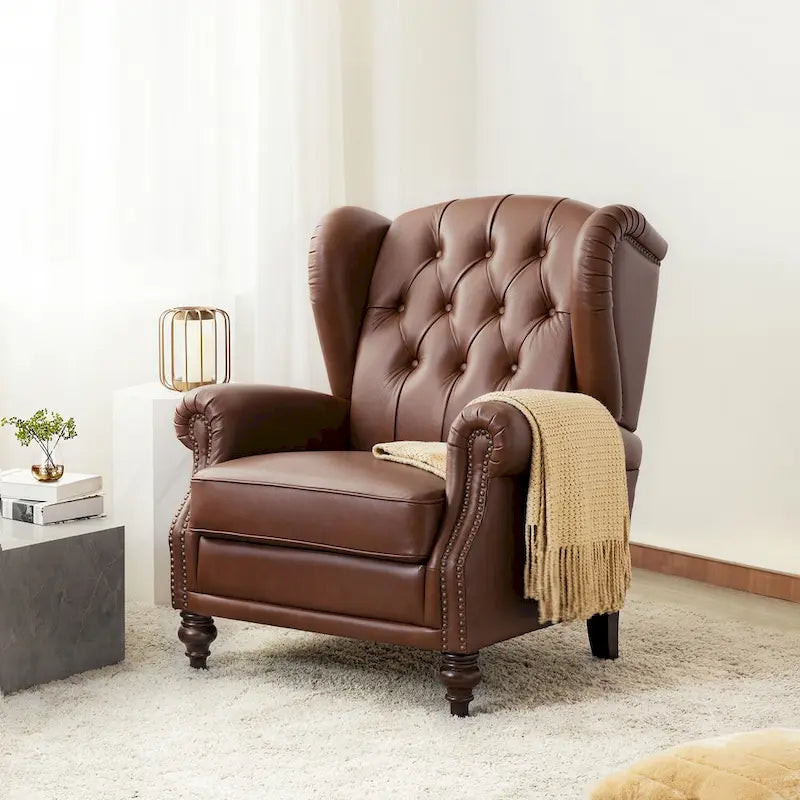 Fauteuil Alex Classic en cuir avec garniture cloutée par HULALA HOME