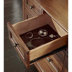 Collection de chambre à coucher Simply Solid Aiden en bois massif, 7 pièces, lit king size