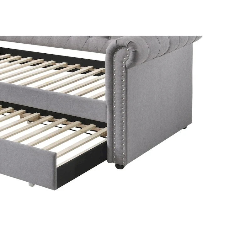 Lit de jour Chesterfield une place avec lit gigogne intégré et finitions cloutées, gris