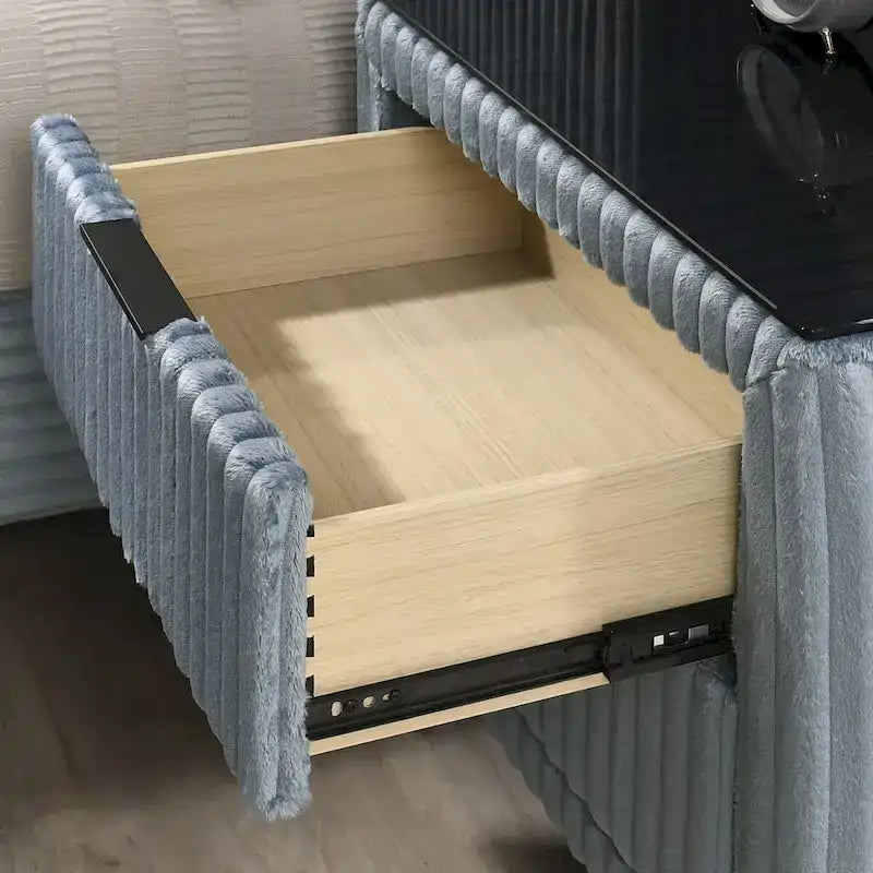 Lit rembourré en velours côtelé à larges côtes Mavela de Roundhill Furniture avec 2 tables de chevet, bleu