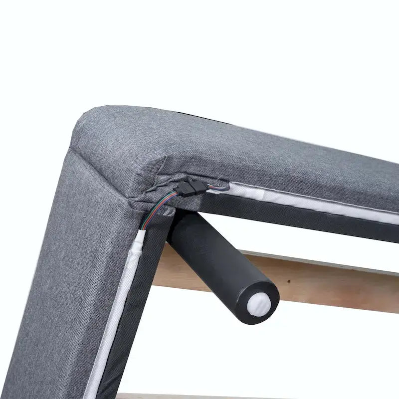 Lit plateforme rembourré avec lumières LED et tête de lit en forme de U