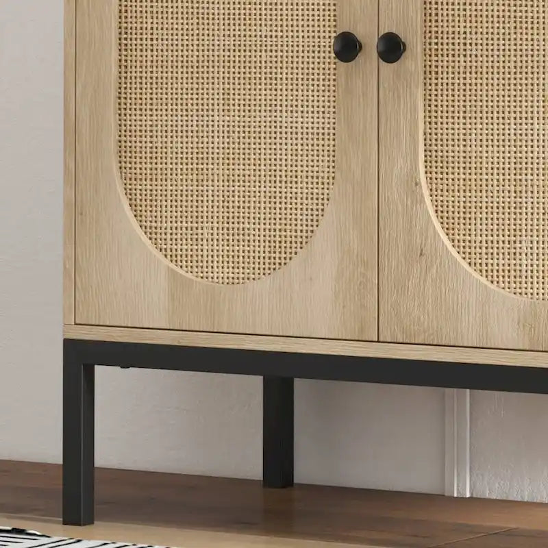 Armoire de rangement en rotin beige avec portes et étagères - Non disponible