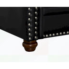 Canapé 3 places avec pieds en bois d'hévéa et finition cloutée