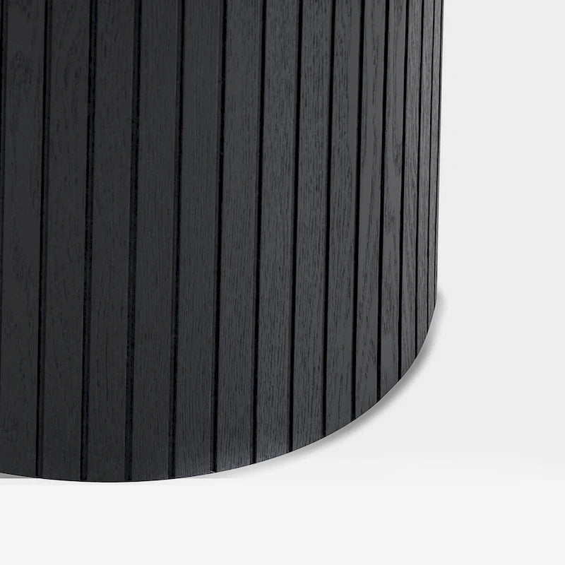 Ensemble de deux tables basses gigognes modernes et élégantes en forme de tonneau avec plateau amovible