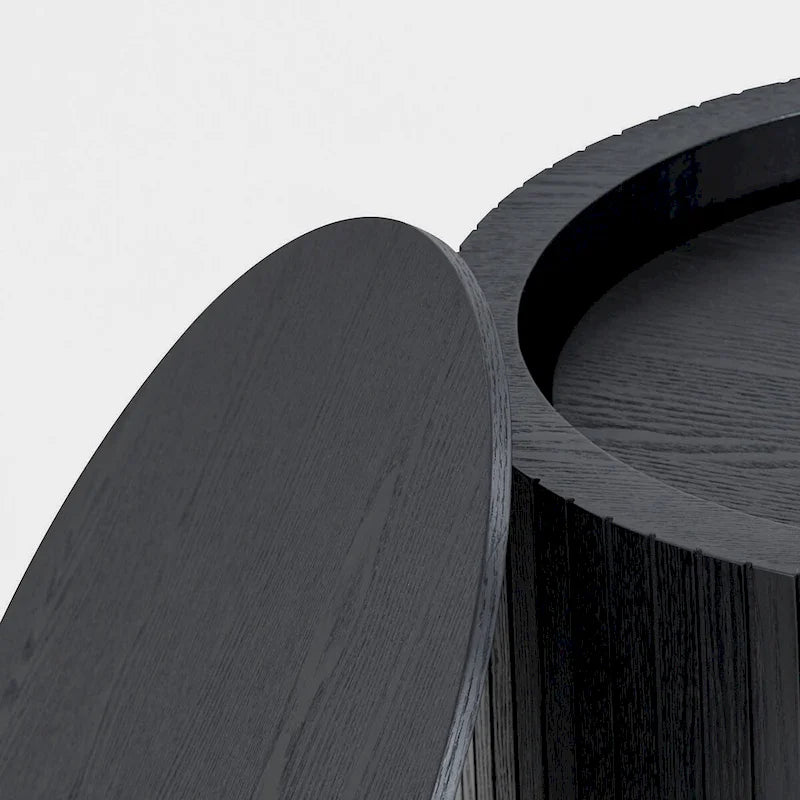 Ensemble de deux tables basses gigognes modernes et élégantes en forme de tonneau avec plateau amovible