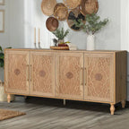 Grand meuble de rangement avec porte à motif floral sculpté et poignée en métal