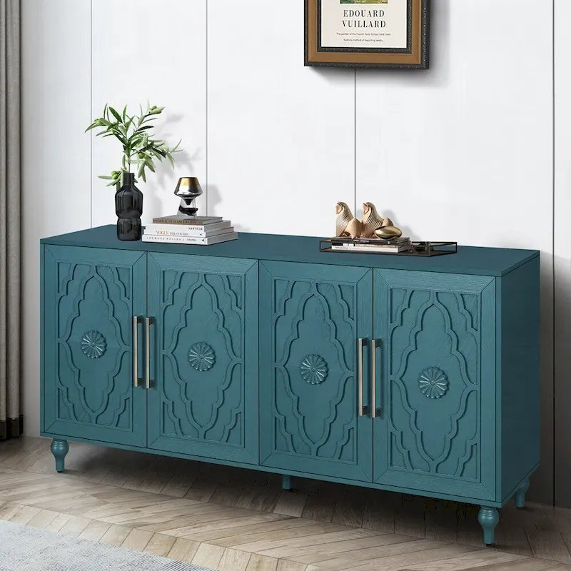 Grand meuble de rangement avec porte à motif floral sculpté et poignée en métal