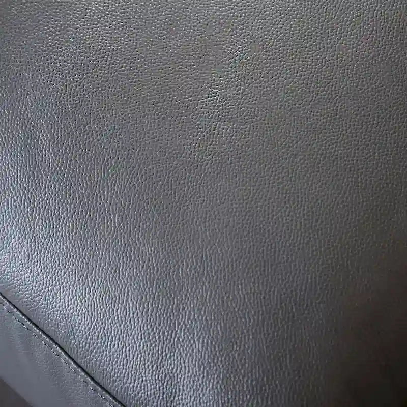 Canapé d'angle en cuir bas et moderne Jacques de Furniture of America, avec méridienne