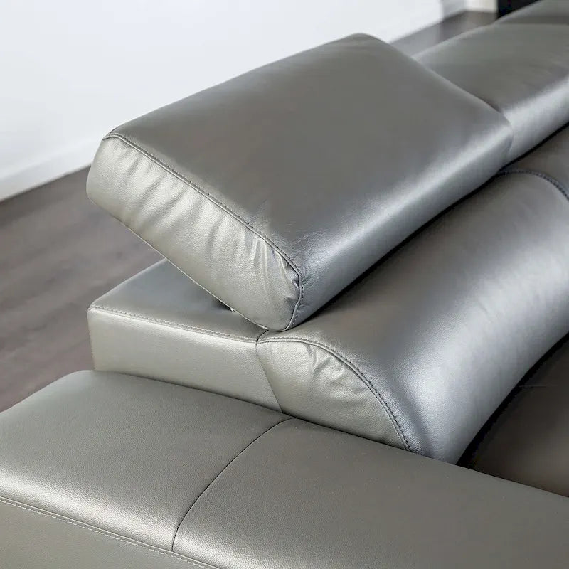 Canapé d'angle en cuir bas et moderne Jacques de Furniture of America, avec méridienne