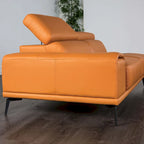 Canapé d'angle en cuir bas et moderne Jacques de Furniture of America, avec méridienne